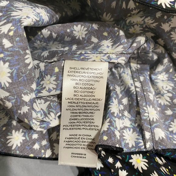 Marc Jacob’s NWT top size 2 - Picture 7 of 7